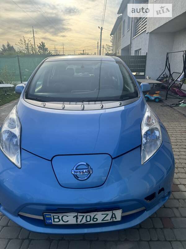 2014 nissan leaf