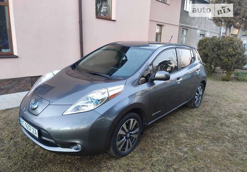 2014 nissan leaf
