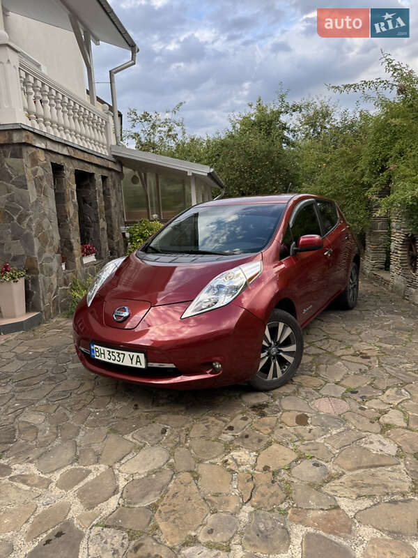 2014 nissan leaf