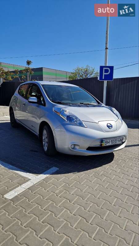 2014 nissan leaf