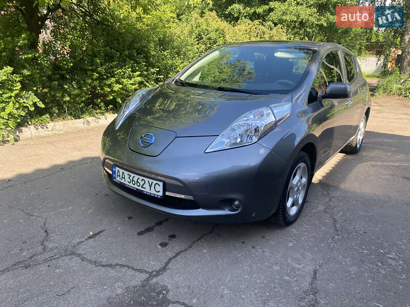 2015 NISSAN Leaf