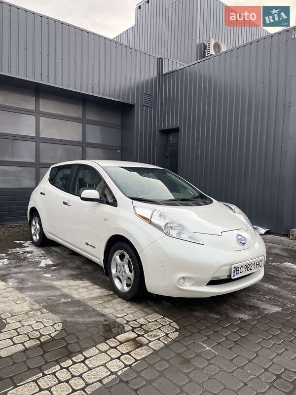 2014 nissan leaf