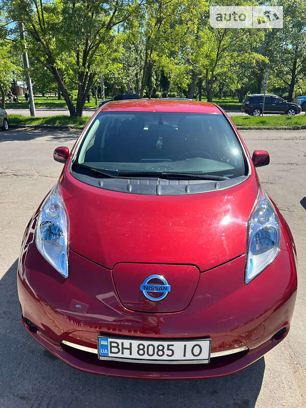 2014 nissan leaf