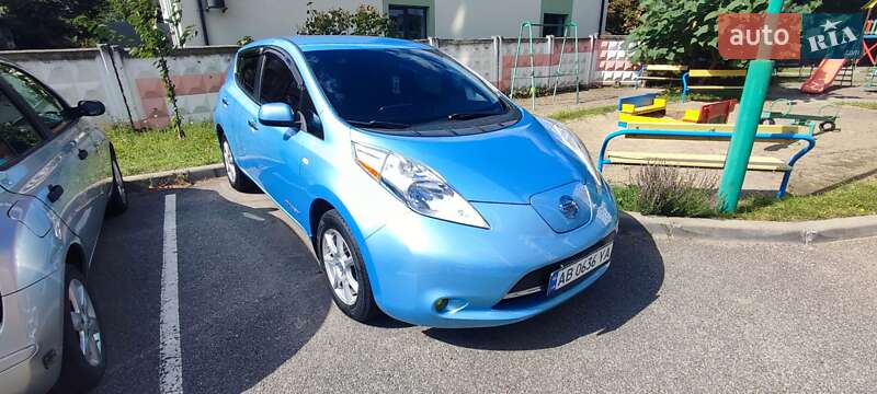 2014 nissan leaf