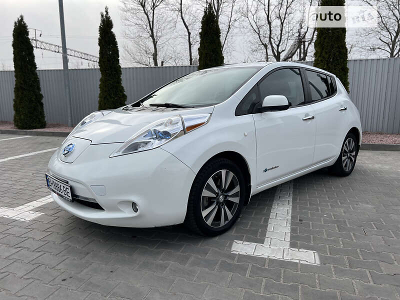 2014 nissan leaf