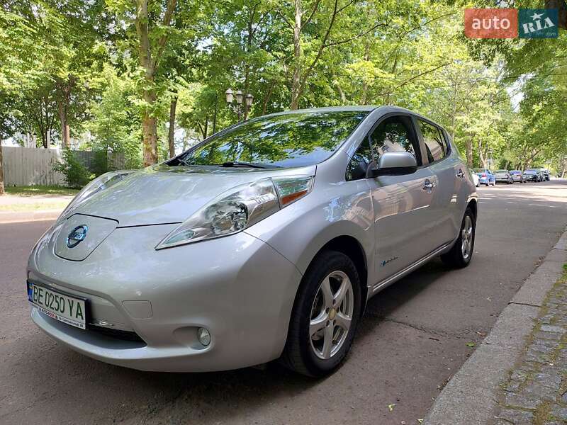 2015 nissan leaf