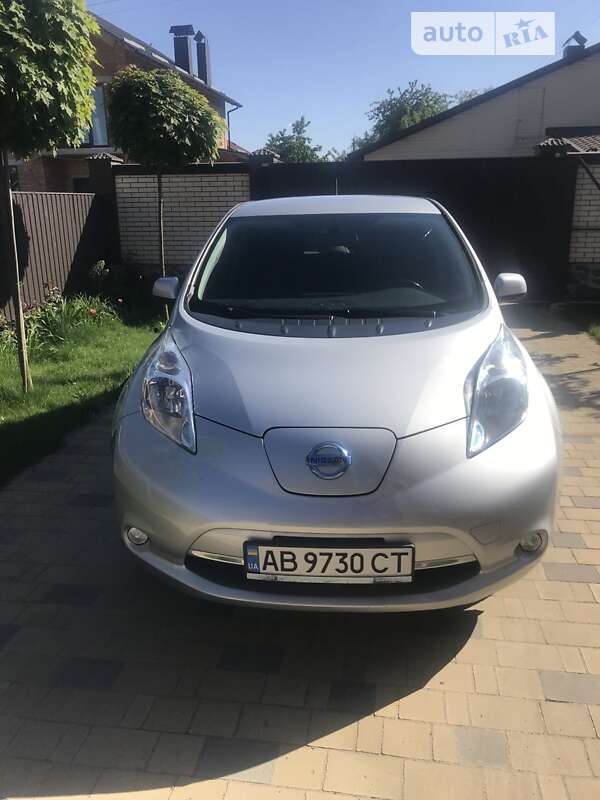 2015 NISSAN Leaf