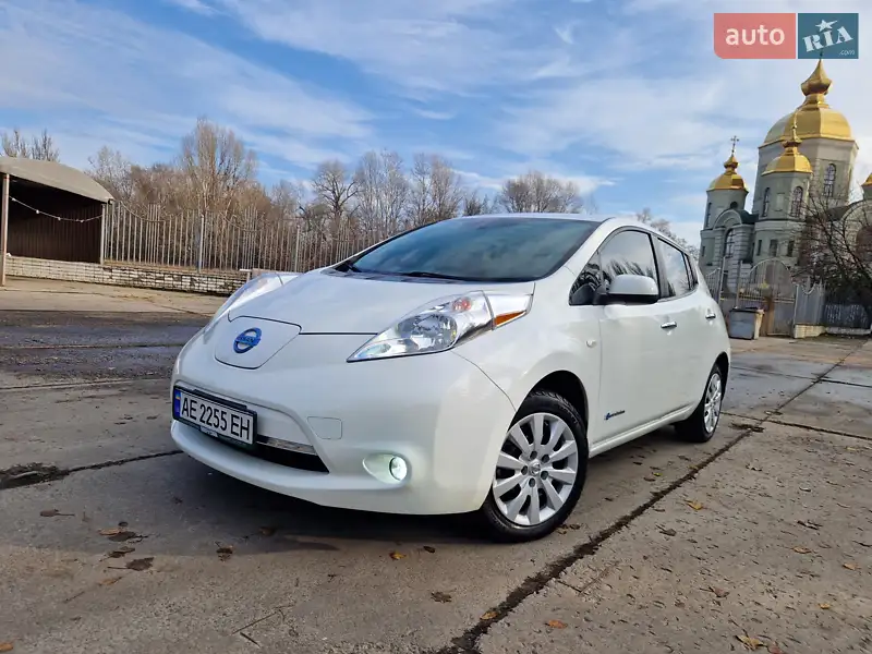 2016 nissan leaf