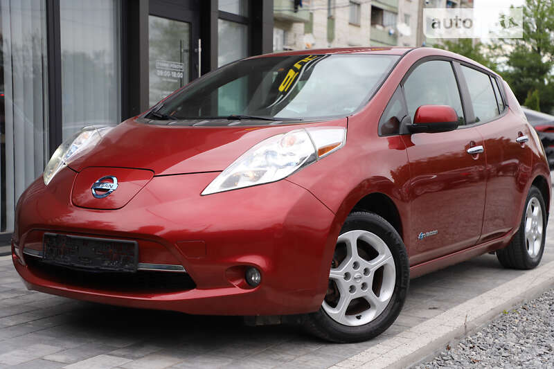 2013 NISSAN Leaf