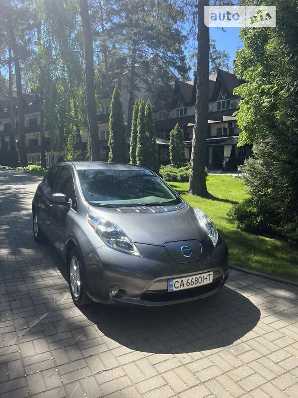 2014 nissan leaf
