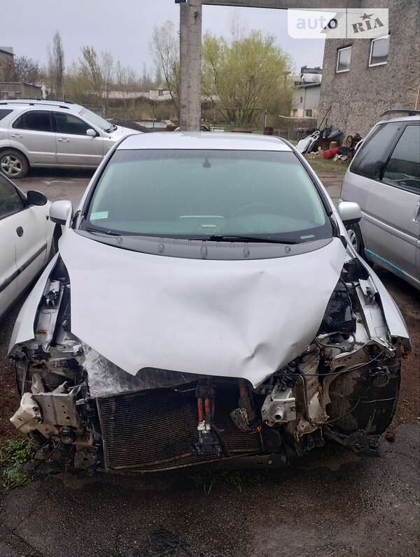 2014 nissan leaf