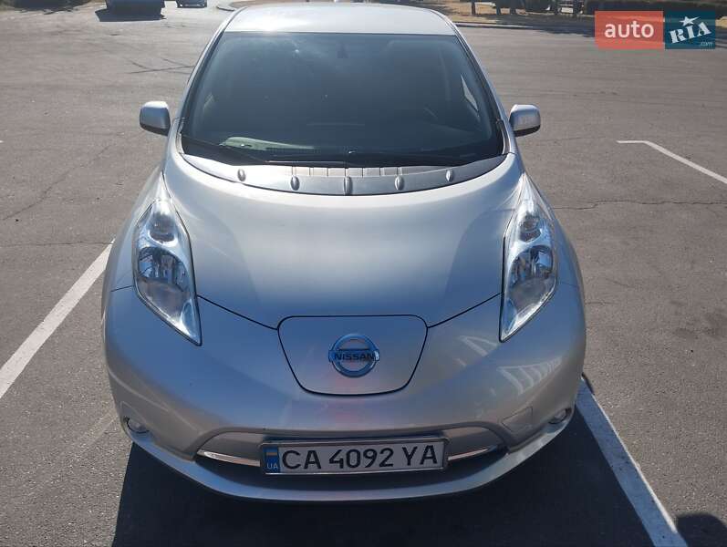2015 nissan leaf