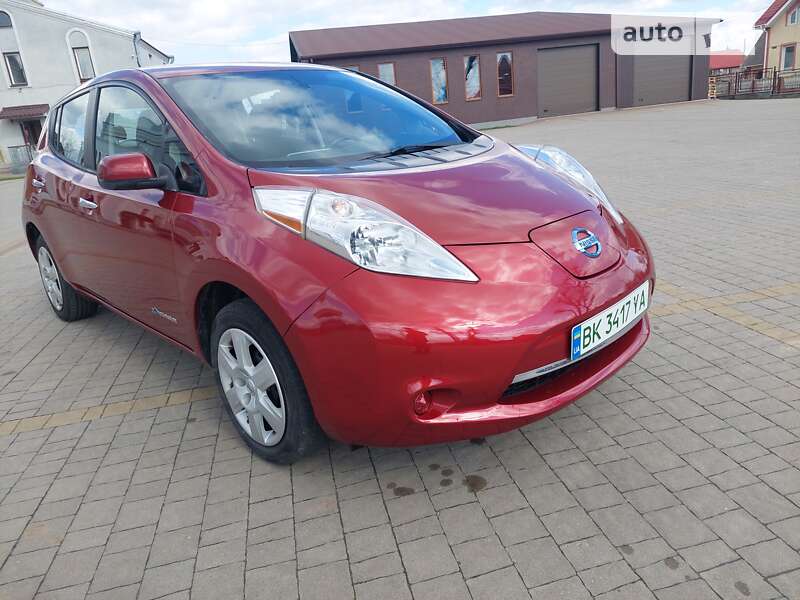 2015 nissan leaf