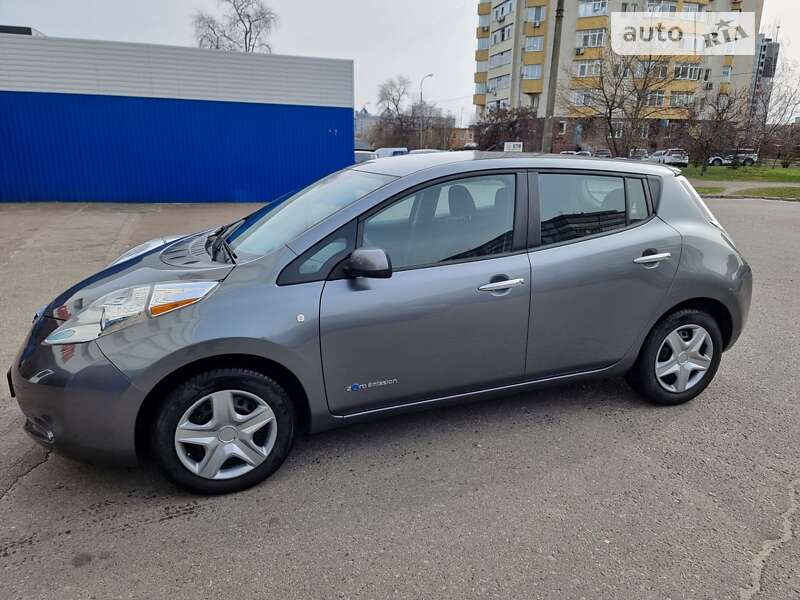 2015 nissan leaf