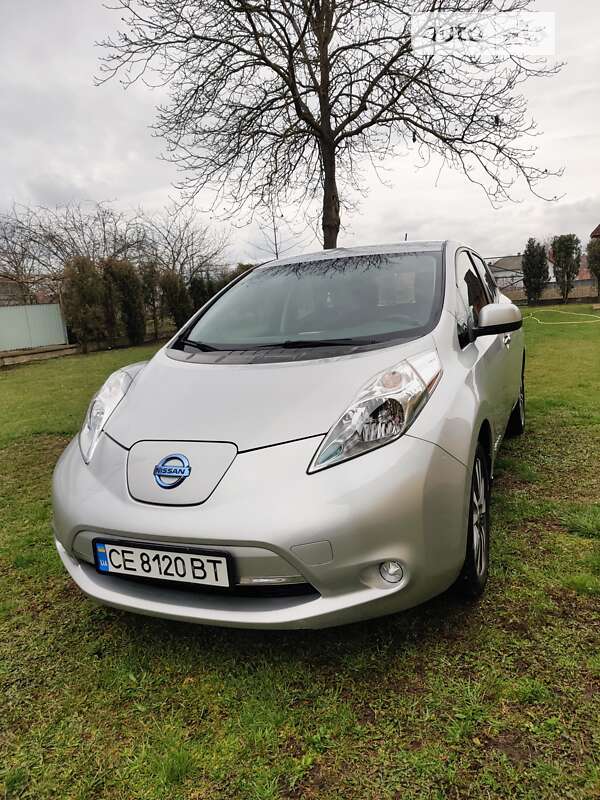 2015 nissan leaf