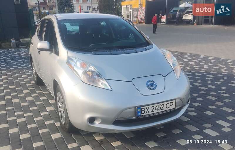 2013 NISSAN Leaf
