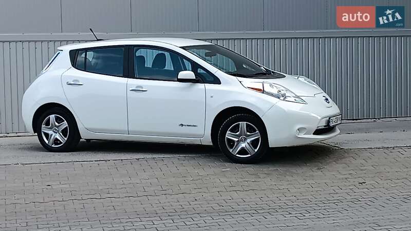 2013 NISSAN Leaf