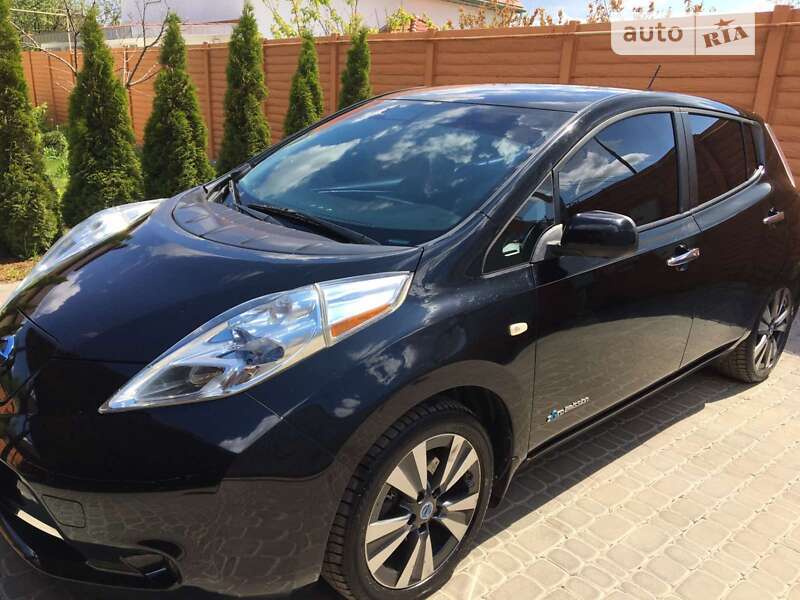 2014 nissan leaf
