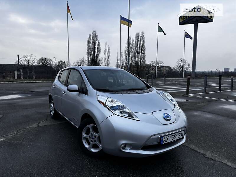 2014 nissan leaf