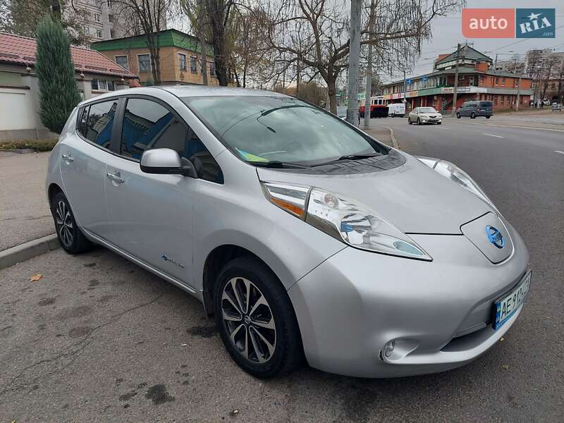 2014 nissan leaf