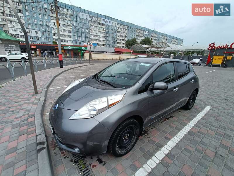 2014 nissan leaf