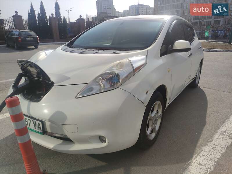 2014 nissan leaf