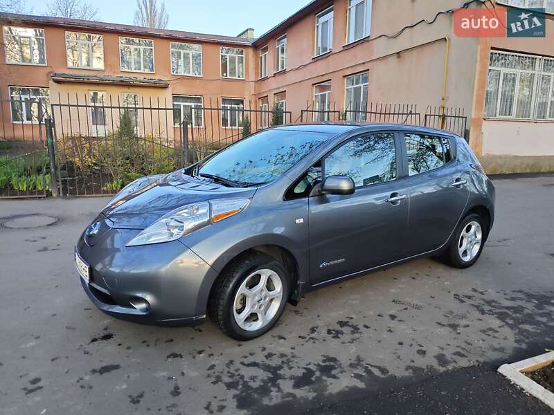 2014 nissan leaf