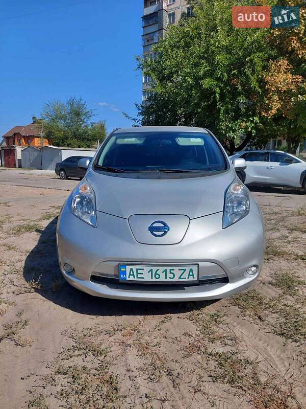2015 nissan leaf