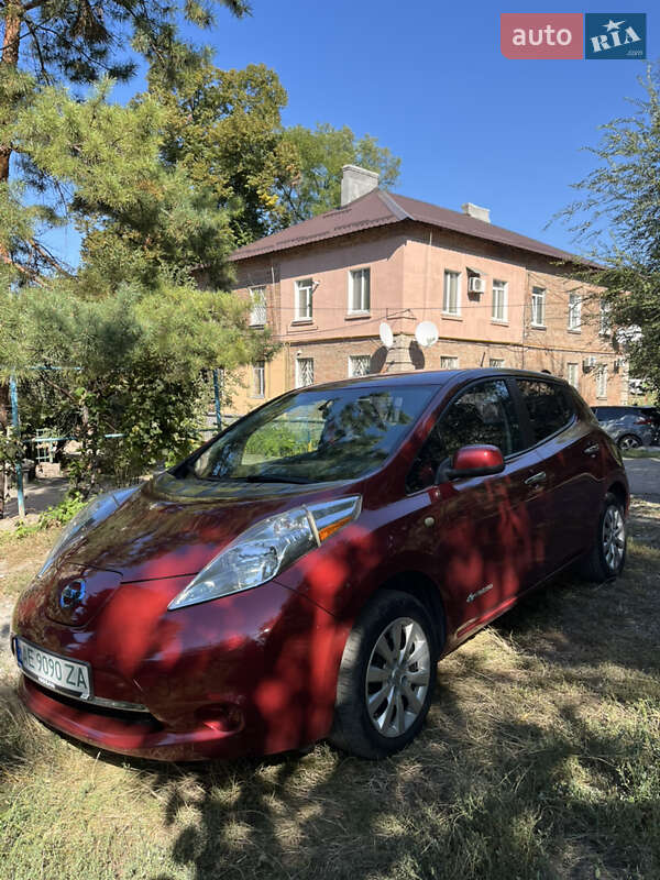 2014 nissan leaf