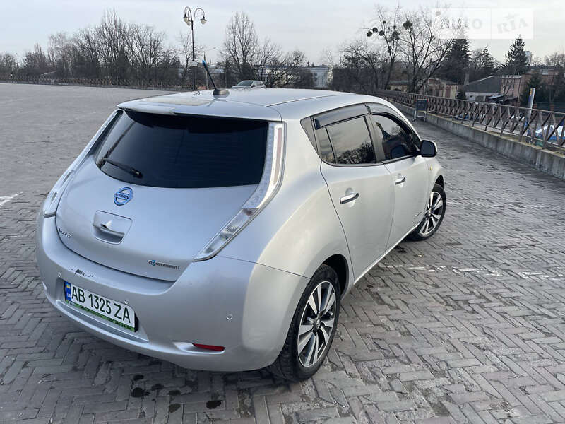 2014 nissan leaf