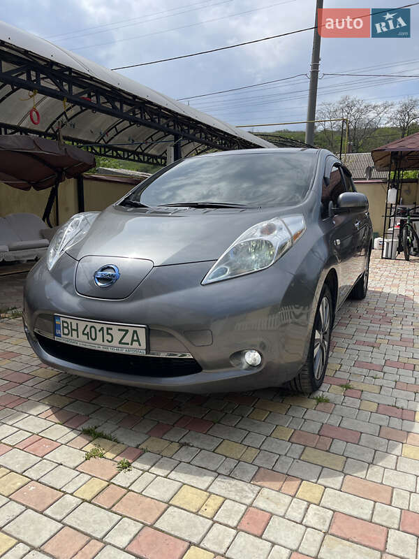 2015 nissan leaf