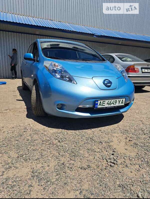 2015 nissan leaf