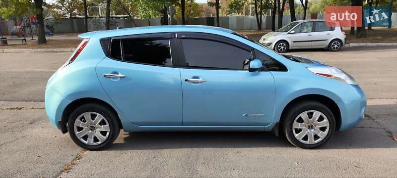2015 nissan leaf