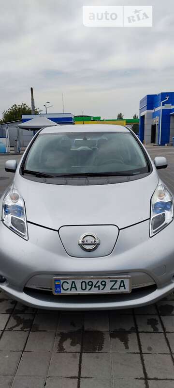 2015 nissan leaf