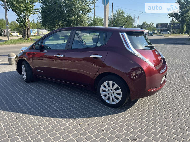 2015 nissan leaf