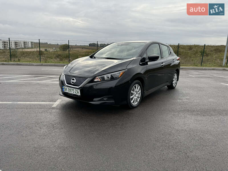 2020 nissan leaf