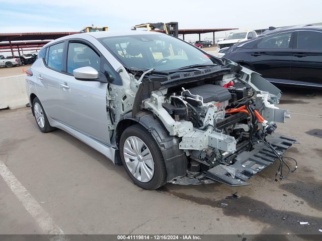 2022 nissan leaf
