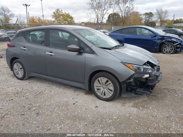 2022 nissan leaf