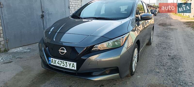 2024 nissan leaf