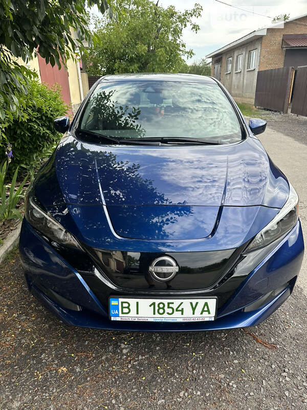2022 nissan leaf