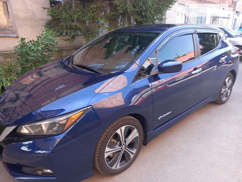 2018 nissan leaf