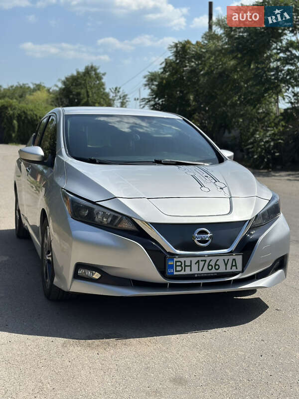 2018 nissan leaf