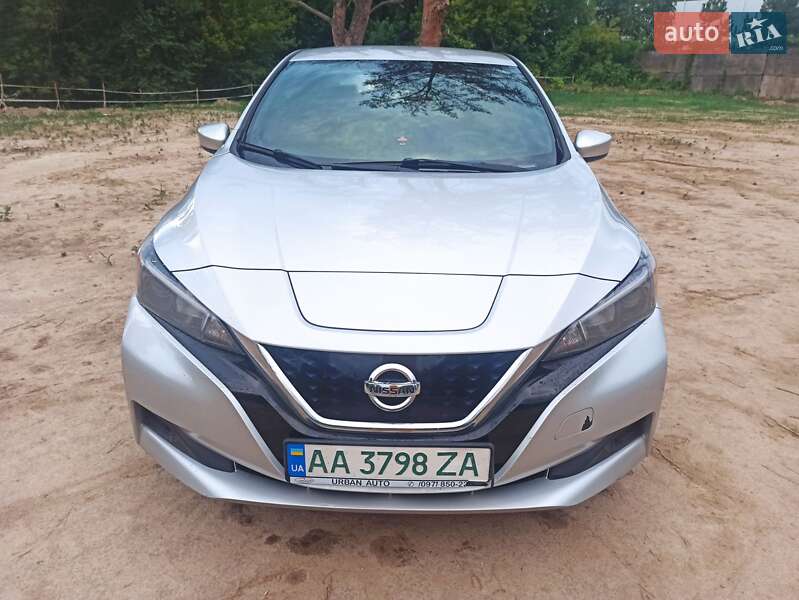 2018 nissan leaf