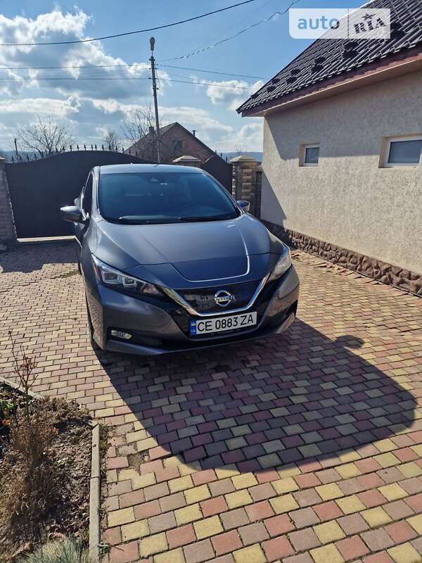 2018 nissan leaf