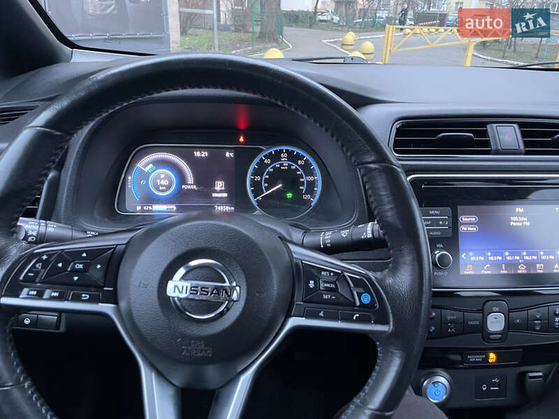2019 NISSAN Leaf