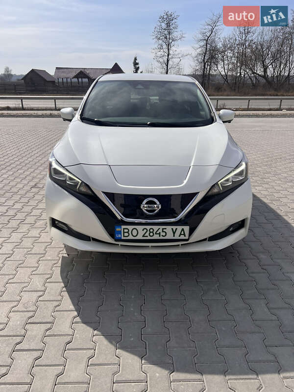 2020 nissan leaf