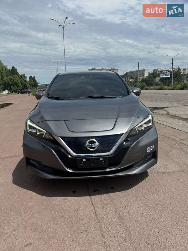 2018 nissan leaf