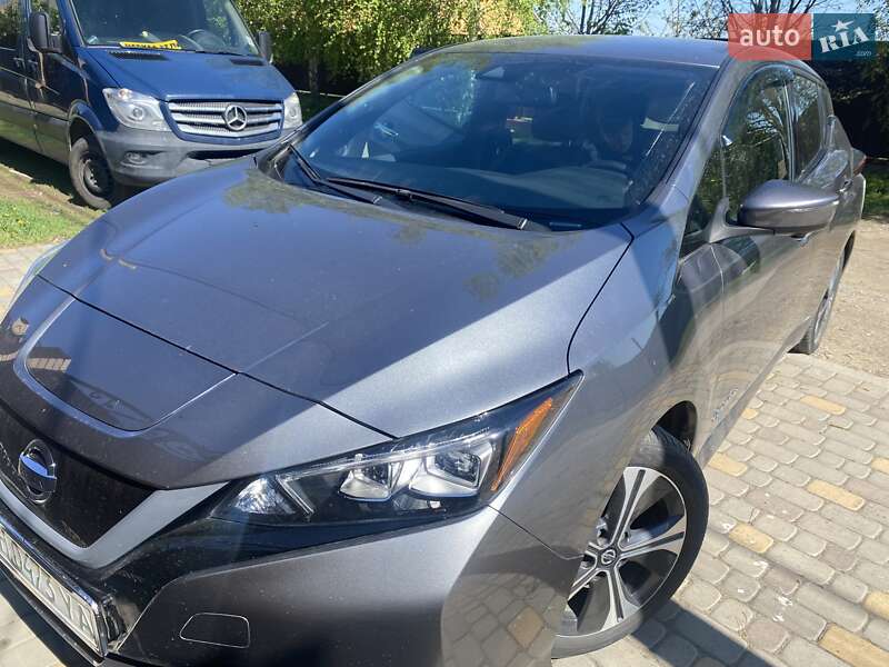 2018 nissan leaf
