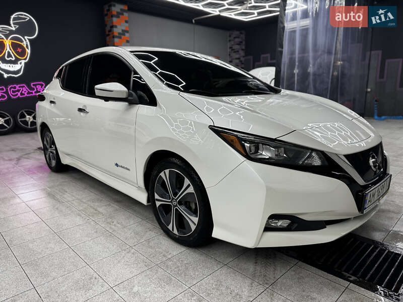 2019 nissan leaf