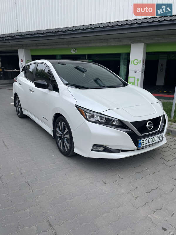 2018 nissan leaf